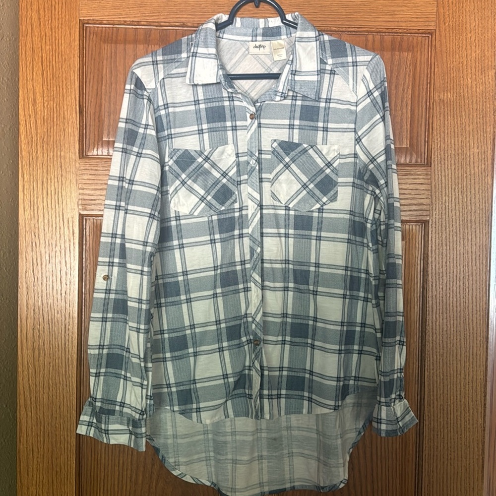 Women’s Daytrip Plaid Button Down Shirt